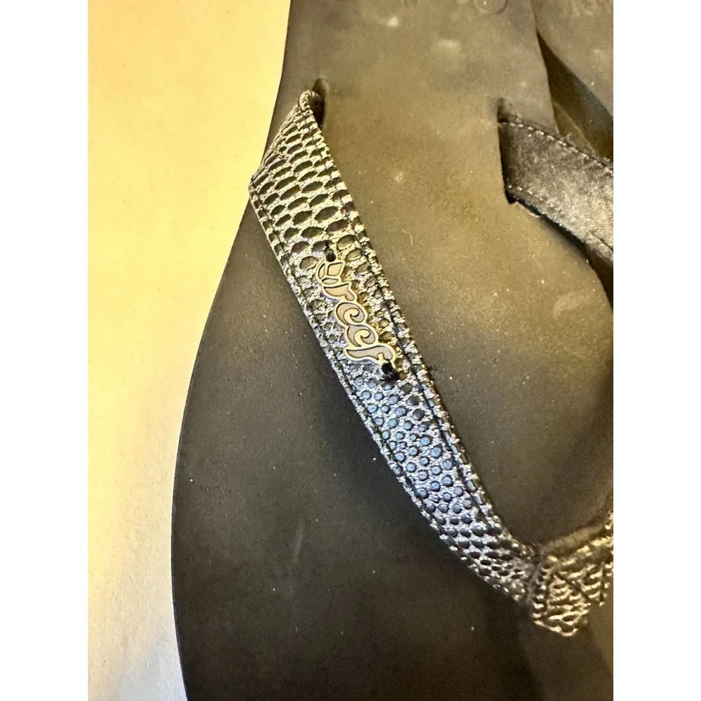 Reef Cushion flip flops size 7 - Picture 2 of 5